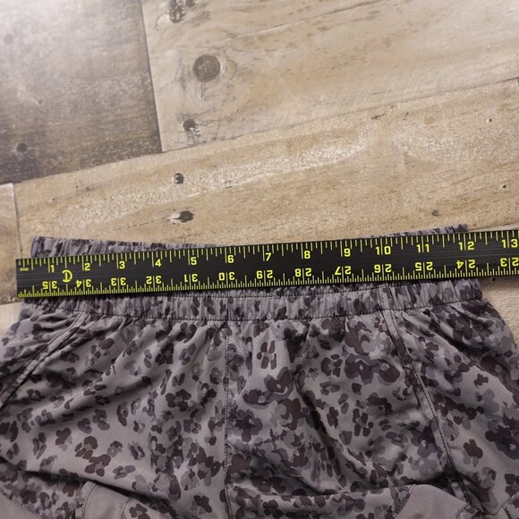Athleta Mesh Racer Run Short Women’s XXS Gray Floral 4” Inseam Lined - Picture 9 of 11
